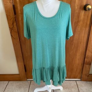 LOGO Lori Goldstein short sleeve top with ruffled bottom Xlarge